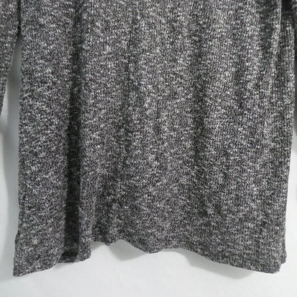 ALYA | large | Long Sleeve Pullover Scoop Neck LIghtweight Knit Sweater - Picture 13 of 14